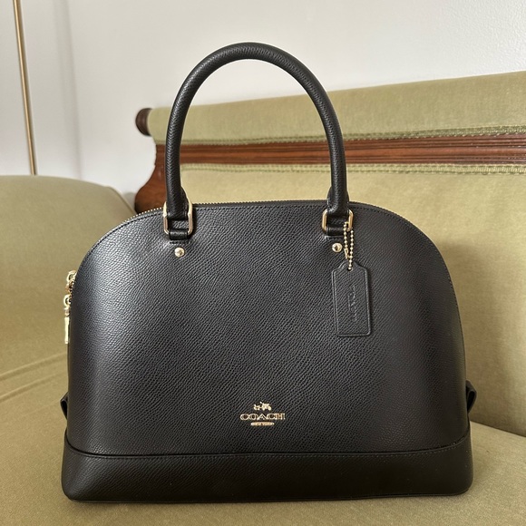 BRAND NEW - Coach large sierra bag - Picture 2 of 9